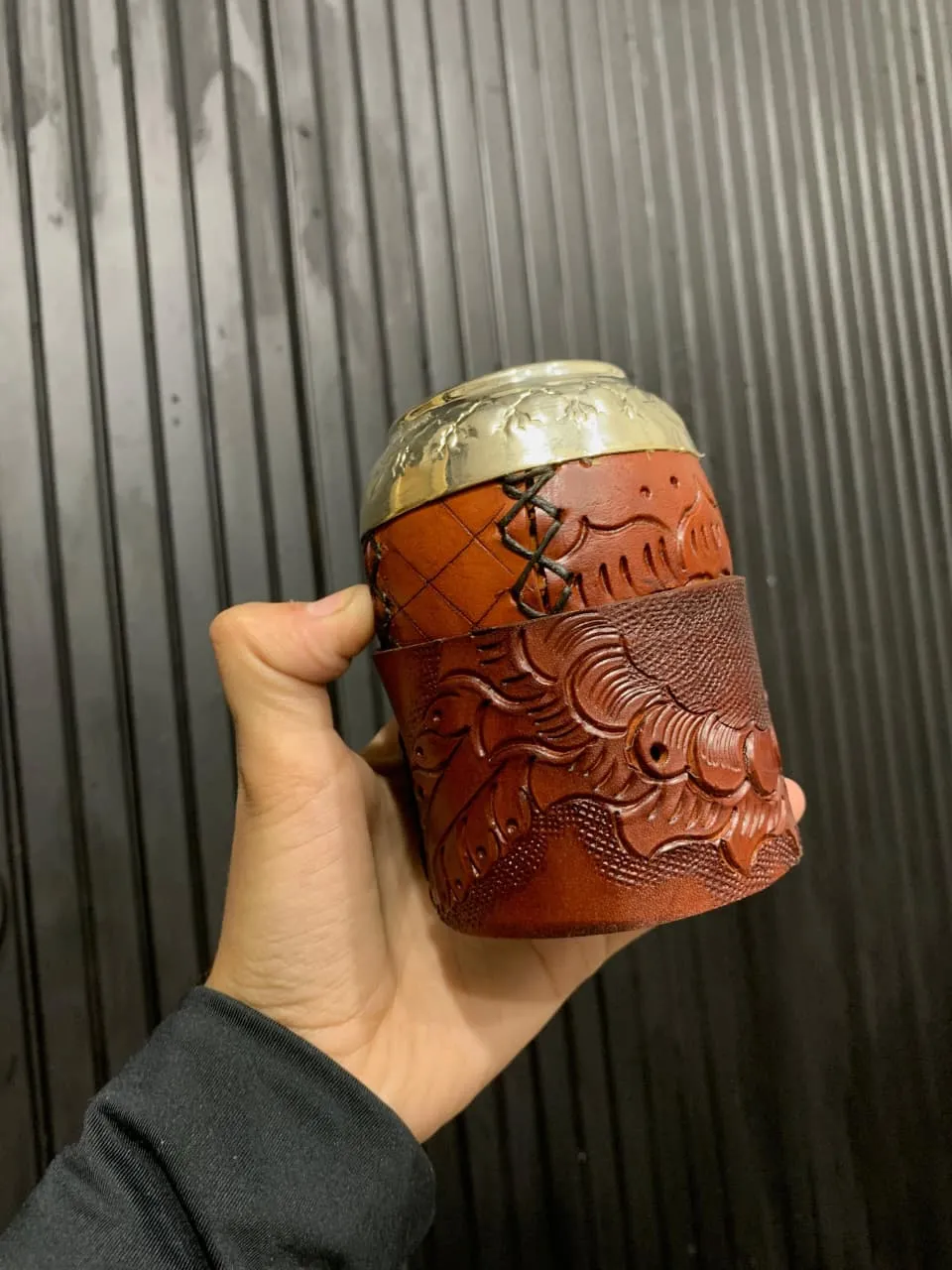 Mate torpedo criollo cuero repujado y cincelado