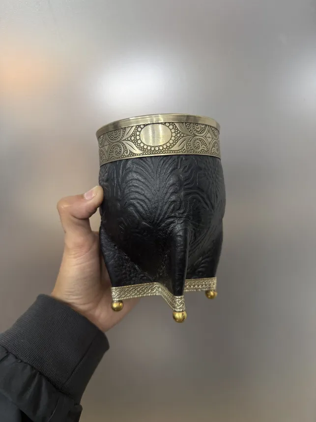 Mate Imperial Cuero Croco con Base y Bolitas