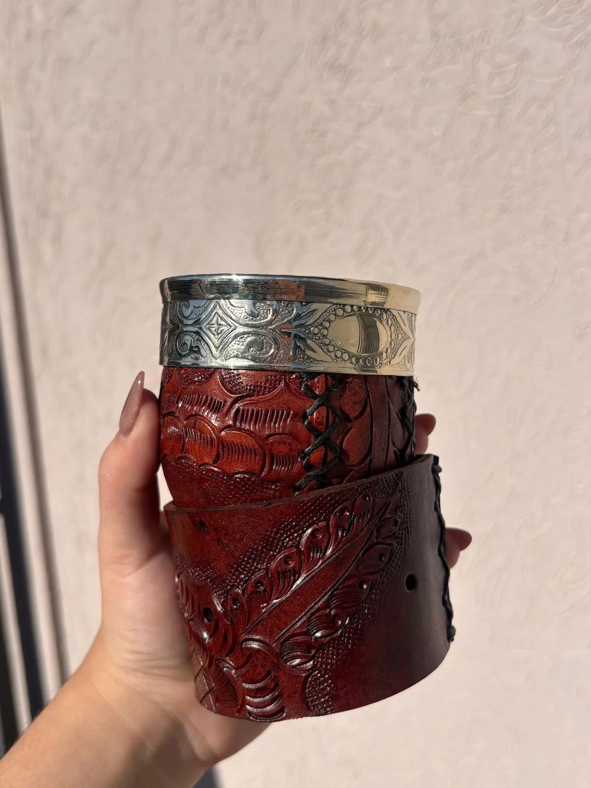 Mate imperial criollo repujado y cincelado con apoyo — foto 2 de 4